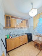1-комнатная квартира (33м2) на продажу по адресу Глажево пос., 12— фото 2 из 7