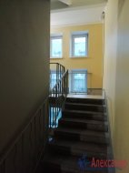 3-комнатная квартира (54м2) на продажу по адресу Большеохтинский просп., 10— фото 10 из 21