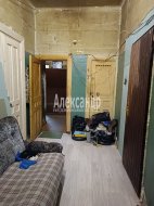 Комната в 4-комнатной квартире (145м2) на продажу по адресу Выборг г., Суворова просп., 25— фото 4 из 16