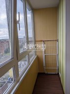 3-комнатная квартира (80м2) на продажу по адресу Авиаконструкторов пр., 11— фото 9 из 22