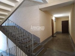 2-комнатная квартира (48м2) на продажу по адресу Будапештская ул., 38— фото 2 из 19