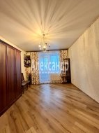 2-комнатная квартира (62м2) на продажу по адресу Адмирала Трибуца ул., 10— фото 17 из 34