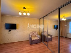1-комнатная квартира (32м2) на продажу по адресу Бухарестская ул., 146— фото 4 из 21