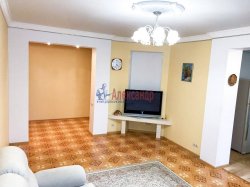 3-комнатная квартира (90м2) на продажу по адресу Коломяжский просп., 26— фото 2 из 21
