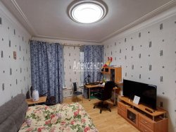 3-комнатная квартира (76м2) на продажу по адресу Большой Казачий пер., 6— фото 9 из 21