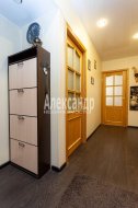 4-комнатная квартира (78м2) на продажу по адресу Ветеранов просп., 104— фото 16 из 23