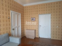 3-комнатная квартира (74м2) на продажу по адресу Ломоносов г., Александровская ул., 42— фото 5 из 22