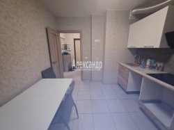 1-комнатная квартира (30м2) на продажу по адресу Мурино г., Петровский бул., 12— фото 10 из 14