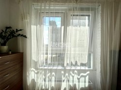 2-комнатная квартира (69м2) на продажу по адресу Дыбенко ул., 2— фото 5 из 13