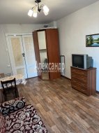 3-комнатная квартира (77м2) на продажу по адресу Металлострой пос., Железнодорожная ул., 11— фото 10 из 17