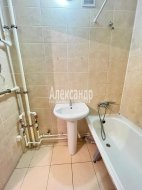 1-комнатная квартира (42м2) на продажу по адресу Муринская дор., 84— фото 9 из 25