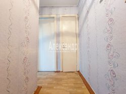 1-комнатная квартира (30м2) на продажу по адресу Глажево пос., 4— фото 8 из 10