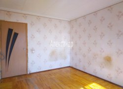 2-комнатная квартира (48м2) на продажу по адресу Будапештская ул., 38— фото 9 из 19
