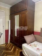 3-комнатная квартира (56м2) на продажу по адресу Новоизмайловский просп., 21— фото 3 из 25