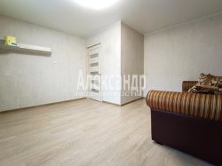 1-комнатная квартира (34м2) на продажу по адресу Вещево пос. при станции, Лесной пр-зд, 18— фото 3 из 14