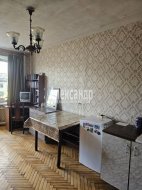 Комната в 5-комнатной квартире (89м2) на продажу по адресу Матроса Железняка ул., 1— фото 2 из 30