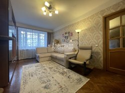 3-комнатная квартира (56м2) на продажу по адресу Юрия Гагарина просп., 26— фото 3 из 15