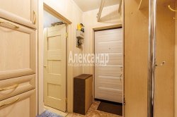 1-комнатная квартира (34м2) на продажу по адресу Мурино г., Оборонная ул., 2— фото 10 из 21