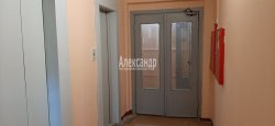 1-комнатная квартира (33м2) на продажу по адресу Композиторов ул., 11— фото 23 из 32