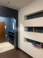 2-комнатная квартира (84м2) на продажу по адресу Коломяжский просп., 26— фото 3 из 16