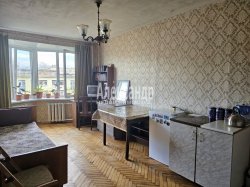 Комната в 5-комнатной квартире (89м2) на продажу по адресу Матроса Железняка ул., 1— фото 9 из 30