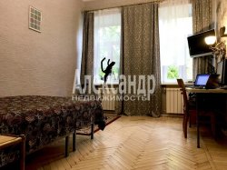 3-комнатная квартира (70м2) на продажу по адресу Александра Матросова ул., 14— фото 6 из 17