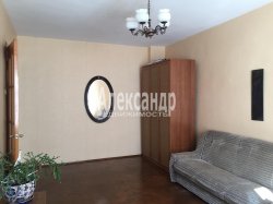 2-комнатная квартира (57м2) на продажу по адресу Ординарная ул., 20— фото 5 из 9