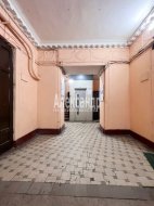 Комната в 5-комнатной квартире (146м2) на продажу по адресу Лиговский пр., 44— фото 8 из 12