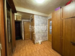 2-комнатная квартира (57м2) на продажу по адресу Искровский просп., 2— фото 5 из 18