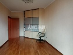 2-комнатная квартира (82м2) на продажу по адресу Энгельса пр., 93— фото 12 из 23
