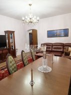 4-комнатная квартира (100м2) на продажу по адресу Полюстровский просп., 47— фото 4 из 26