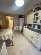 4-комнатная квартира (91м2) на продажу по адресу Парголово пос., Приозерское шос., 11— фото 16 из 36