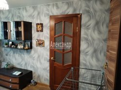 3-комнатная квартира (42м2) на продажу по адресу Ветеранов просп., 4— фото 7 из 23