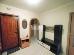 3-комнатная квартира (72м2) на продажу по адресу Бадаева ул., 8— фото 25 из 35