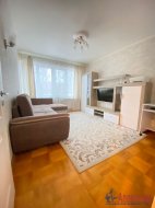 3-комнатная квартира (60м2) на продажу по адресу Сиреневый бул., 4— фото 2 из 19