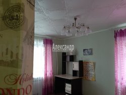 2-комнатная квартира (47м2) на продажу по адресу Старая Ладога село, Волховский просп., 15— фото 3 из 23