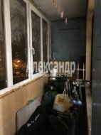 2-комнатная квартира (46м2) на продажу по адресу Подвойского ул., 36— фото 10 из 19