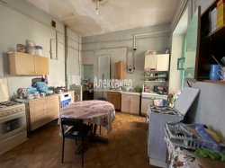 Комната в 7-комнатной квартире (178м2) на продажу по адресу Рузовская ул., 35— фото 9 из 18
