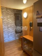 3-комнатная квартира (70м2) на продажу по адресу Александра Матросова ул., 14— фото 11 из 23
