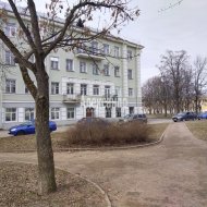 Комната в 5-комнатной квартире (102м2) на продажу по адресу Петергоф г., Эрлеровский бул., 4— фото 8 из 10