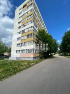 2-комнатная квартира (45м2) на продажу по адресу Генерала Симоняка ул., 8— фото 2 из 14