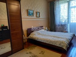 3-комнатная квартира (74м2) на продажу по адресу Ломоносов г., Александровская ул., 42— фото 6 из 22