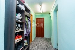 2 комнаты в 8-комнатной квартире (194м2) на продажу по адресу Партизана Германа ул., 37— фото 11 из 28