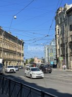 Комната в 6-комнатной квартире (134м2) на продажу по адресу Куйбышева ул., 29— фото 4 из 17