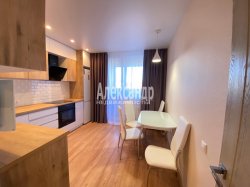 2-комнатная квартира (54м2) на продажу по адресу Планерная ул., 93— фото 2 из 18