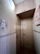 2-комнатная квартира (52м2) на продажу по адресу Маршала Новикова ул., 10— фото 9 из 18