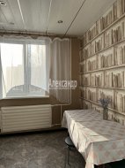 2-комнатная квартира (50м2) на продажу по адресу Будапештская ул., 104— фото 11 из 37