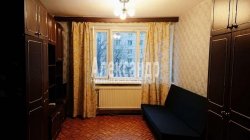 Комната в 11-комнатной квартире (196м2) на продажу по адресу Искровский просп., 6— фото 2 из 12