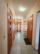 2-комнатная квартира (57м2) на продажу по адресу Мурино г., Привокзальная пл., 1— фото 12 из 31