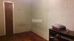 2-комнатная квартира (43м2) на продажу по адресу Крюкова ул., 19— фото 3 из 8